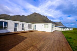 deck staining